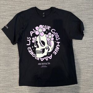 Gildan Black T‑Shirt with Pink and Cream Skull Floral Graphic